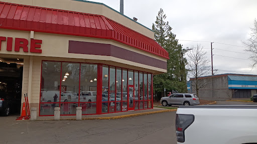 Tire Shop «Discount Tire Store - Clackamas, OR», reviews and photos, 8380 SE Sunnyside Rd, Clackamas, OR 97015, USA