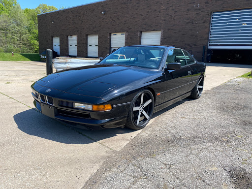 Car Dealer «R&H Motorcars», reviews and photos, 6441 Davis Industrial Pkwy, Solon, OH 44139, USA