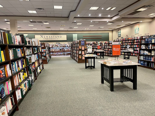 Book Store «Barnes & Noble», reviews and photos, 11500 Financial Centre Pkwy, Little Rock, AR 72211, USA