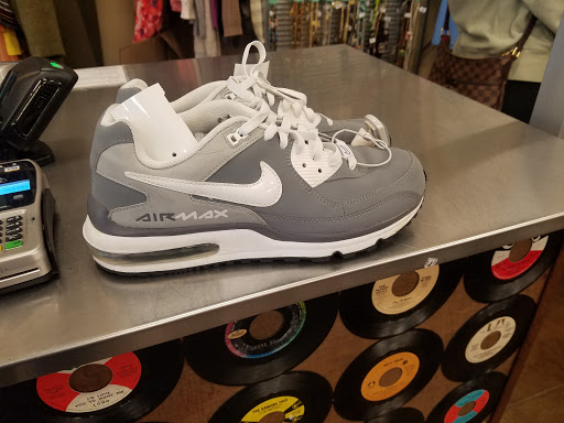 Clothing Store «Nike Factory Store», reviews and photos, 167 Opry Mills Dr, Nashville, TN 37214, USA