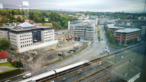 Aeronautical engineering centers in Oslo