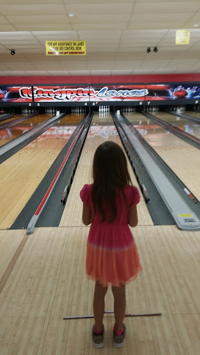 Bowling Alley «King Pin Lanes», reviews and photos, 321 Crews St, Lawrenceburg, TN 38464, USA