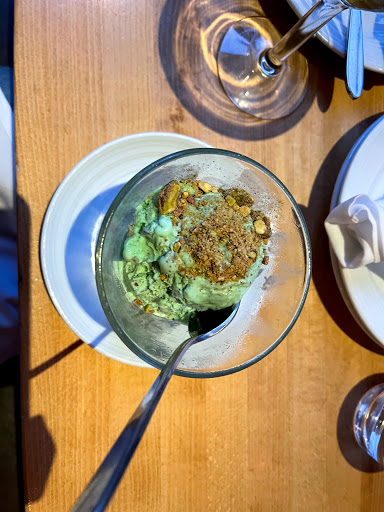 American Restaurant «Pinstripes», reviews and photos, 3849 Gallagher Dr, Edina, MN 55435, USA