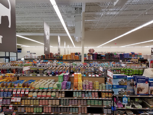 Pet Supply Store «Pet Supplies Plus», reviews and photos, 955 Co Rd E East #100, Vadnais Heights, MN 55127, USA