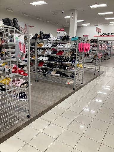 Clothing Store «Burlington Coat Factory», reviews and photos, 6055 E Main St, Columbus, OH 43213, USA