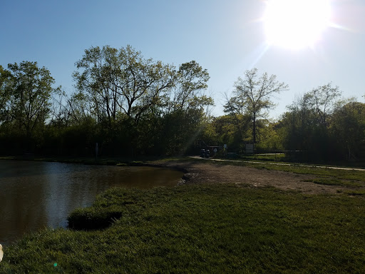 Dog Park «Beck Lake Off-Leash Dog Area», reviews and photos, 9700 Gloria Ct, Glenview, IL 60025, USA