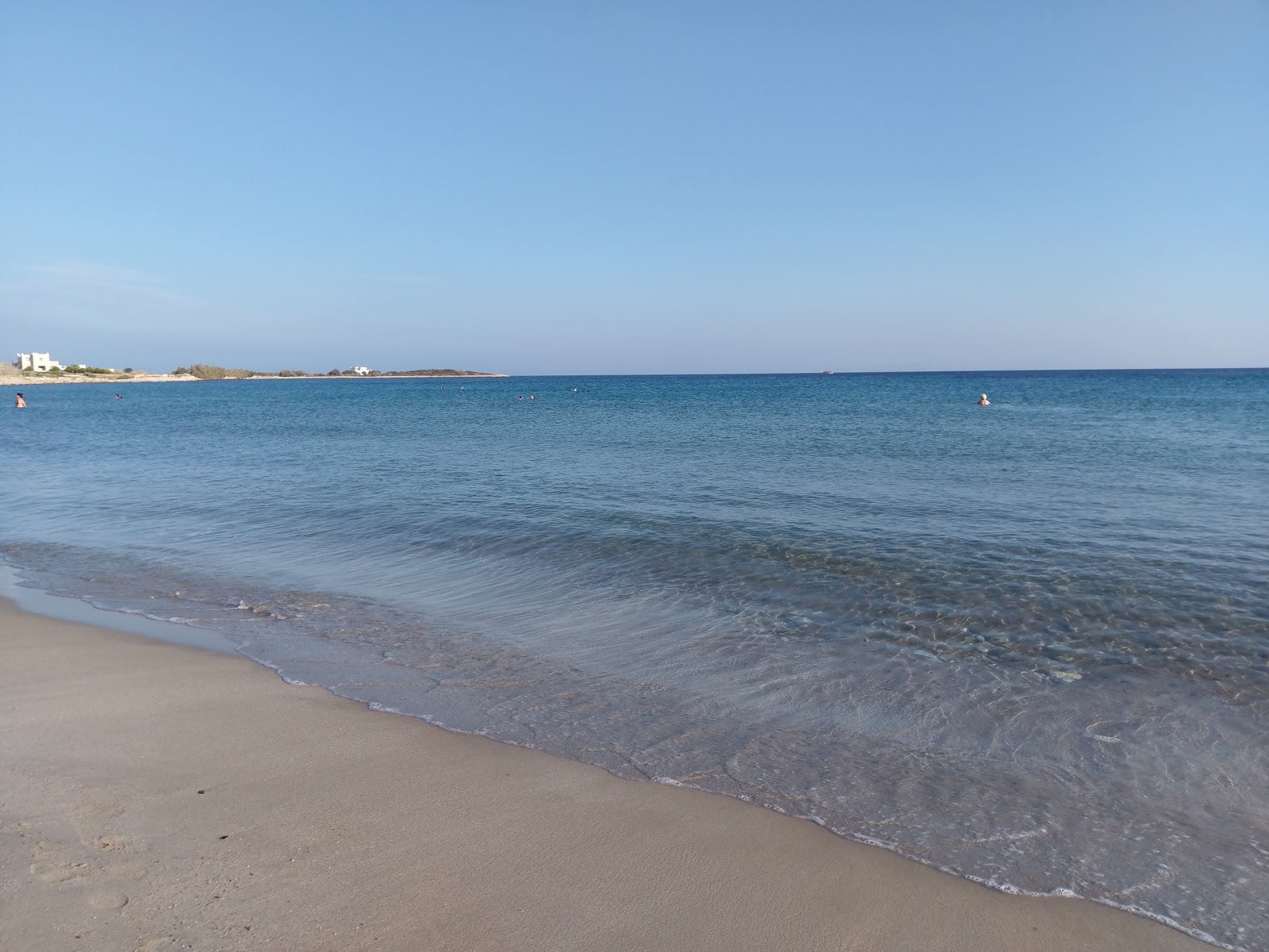 Photo of Piso Aliki beach and the settlement