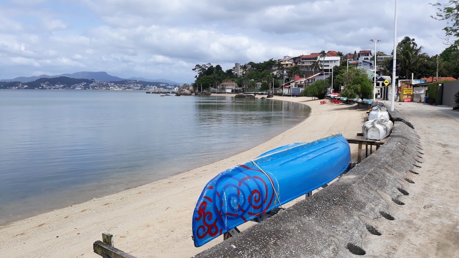 Praia das Palmeiras'in fotoğrafı parlak kum yüzey ile