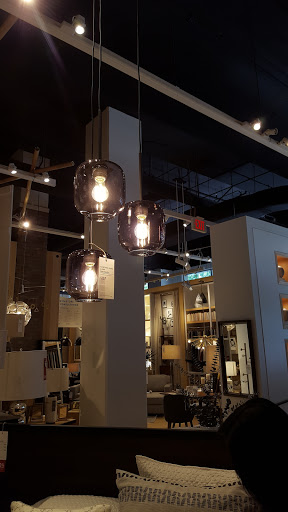 west elm, 1201 NW Couch St, Portland, OR 97209, USA, 