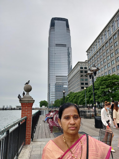 Investment Bank «Goldman Sachs & Co», reviews and photos