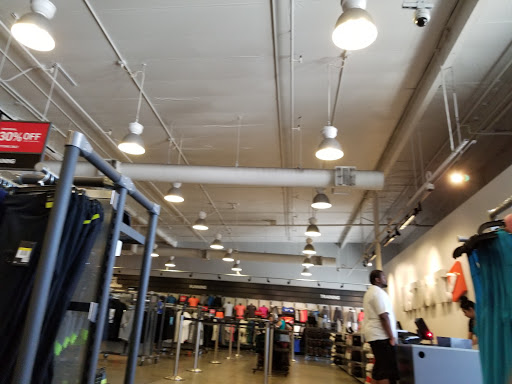 Clothing Store «Nike Factory Store», reviews and photos, 1553 Retherford St c080, Tulare, CA 93274, USA