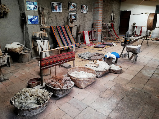 Tahuantinsuyo Weaving Workshop