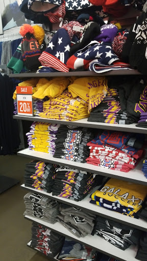 Clothing Store «Old Navy», reviews and photos, 3525 W Carson St #77, Torrance, CA 90503, USA