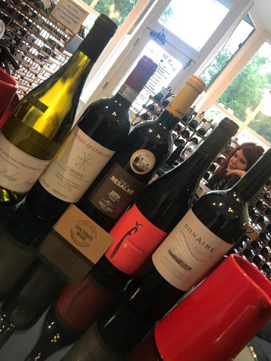 Wine Store «San Dimas Wine Shop & Tasting Room», reviews and photos, 225 W Bonita Ave, San Dimas, CA 91773, USA