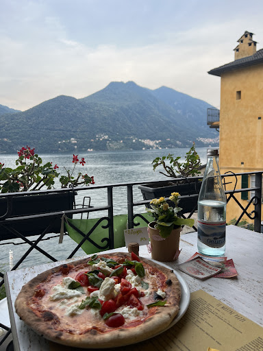 Brien pizza e caffè in Brienno, Provincia di Como