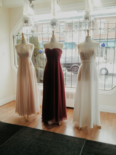 LA BOUTIQUE Coup de Foudre - Robes de bal et robes de mariée sur-mesure