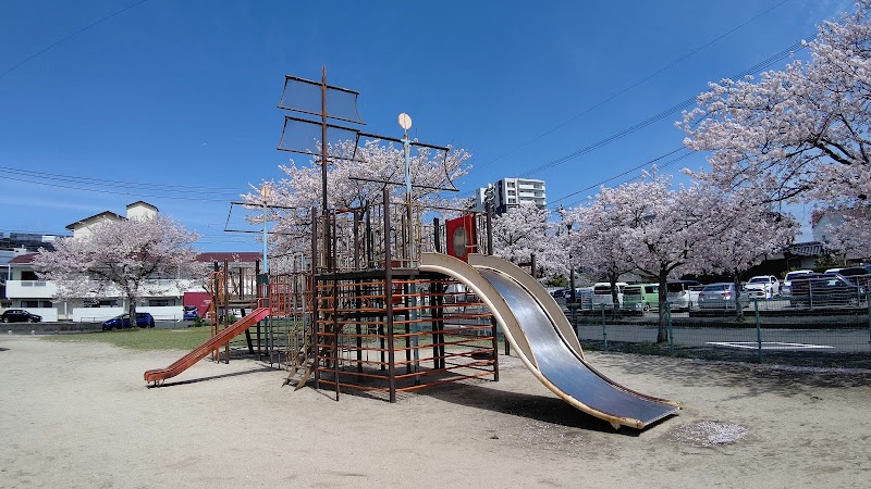 西新興町児童公園