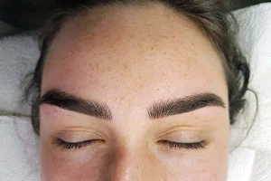 Microblading Heidelberg - Wimpernstudio Tafreschi image