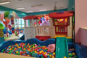 Hall Playroom Urwis image