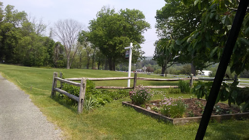 Golf Club «Raceway Golf Club», reviews and photos, 205 E Thompson Rd, Thompson, CT 06277, USA