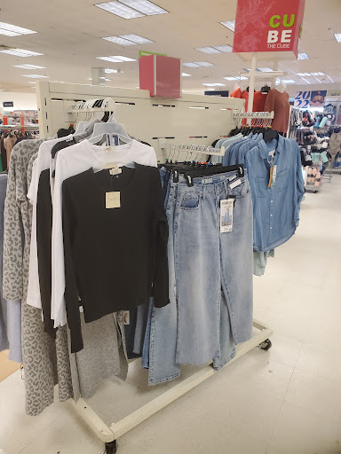 Department Store «Marshalls», reviews and photos, 425 Ernest W Barrett Pkwy NW, Kennesaw, GA 30144, USA