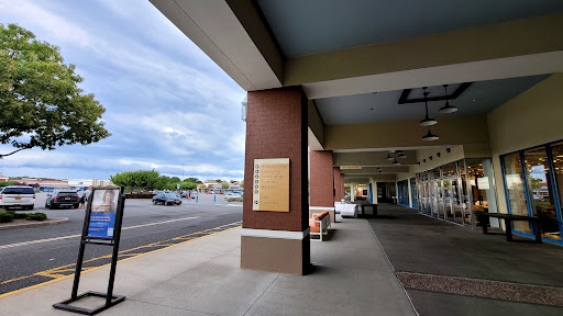 Outlet Mall «Tanger Outlet Riverhead», reviews and photos, 200 Tanger Mall Dr, Riverhead, NY 11901, USA