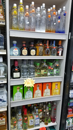 Liquor Store «Foremost Liquor Stores», reviews and photos, 178 S Broadway, Aurora, IL 60505, USA