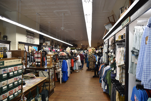 General Store «Mast General Store Hendersonville», reviews and photos, 527 N Main St, Hendersonville, NC 28792, USA