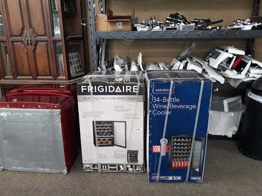 Appliance Repair Service «Midwest Used Appliance & Repair», reviews and photos, 8 Wade Square, Belleville, IL 62221, USA