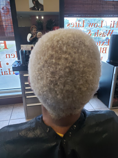 Beauty Salon «Apol Beauty Salon & Dominican Hair», reviews and photos, 602 SW Bayshore Blvd, Port St Lucie, FL 34983, USA
