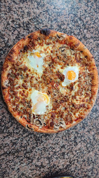 Pizza du Pizzeria RAPIDO PIZZA CHICKEN SPEED à Saint-Prix - n°8