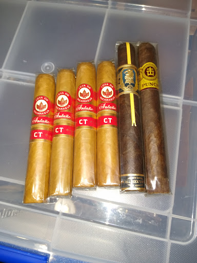 Cigar Shop «Fincks Cigar Factory Outlet», reviews and photos, 6100 West Ave, San Antonio, TX 78213, USA