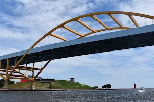 Daniel W. Hoan Memorial Bridge image