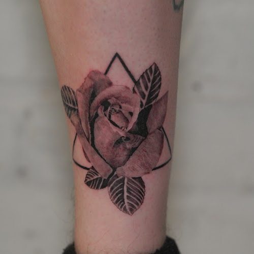 Reviews of Lotus in the Pond Tattoo Studio in Manchester - Tatoo shop