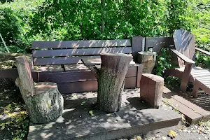 Sitzecke im Wald image