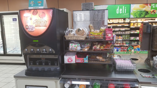 Convenience Store «7-Eleven», reviews and photos, 600 N Glenoaks Blvd, Burbank, CA 91502, USA