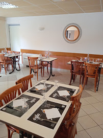 Atmosphère du Restaurant français Restaurant Les Trois Moulins à Ergué-Gabéric - n°7