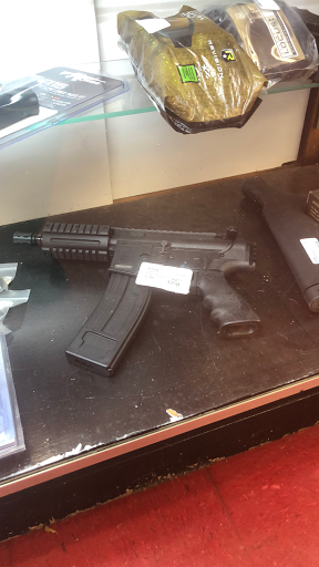 Gun Shop «Glory Guns and Pawn LLC», reviews and photos, 1194 Skyline Dr, Hopkinsville, KY 42240, USA