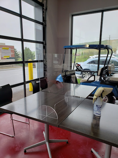 Car Dealer «Summit Place Kia», reviews and photos, 2200 Elizabeth Lake Rd, Waterford Twp, MI 48328, USA