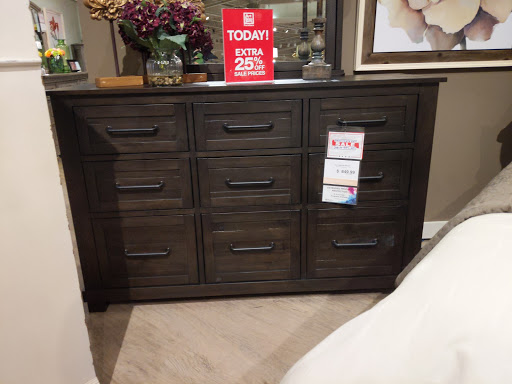 Furniture Store «Art Van Furniture - Batavia», reviews and photos, 165 N Randall Rd, Batavia, IL 60510, USA