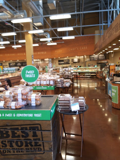 Grocery Store «Whole Foods Market», reviews and photos, 18700 Ventura Blvd #190, Tarzana, CA 91356, USA