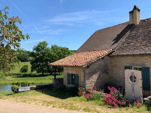Les maisons vigneronnes du Château de Messey à Ozenay