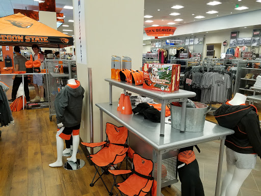 Souvenir Store «OSU Beaver Store», reviews and photos, 663 SW 26th St, Corvallis, OR 97331, USA