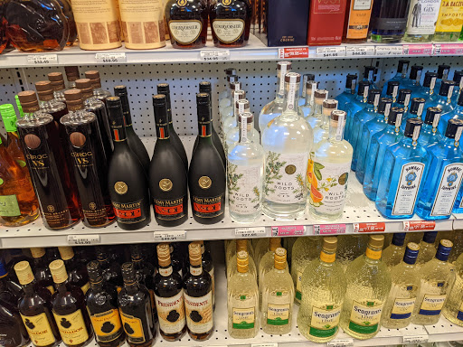 Liquor Store «North Salem Beverage», reviews and photos, 2829 Lancaster Dr NE, Salem, OR 97305, USA