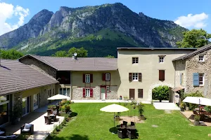 Domaine Fournié - Gites et chambres d'hôtes de charme avec piscine intérieure chauffée et spa privatif en Ariège Pyrénées image