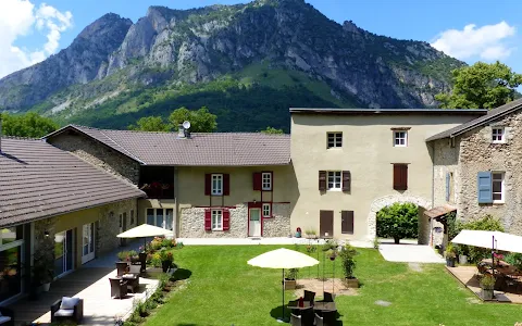 Domaine Fournié - Gites et chambres d'hôtes de charme avec piscine intérieure chauffée et spa privatif en Ariège Pyrénées image