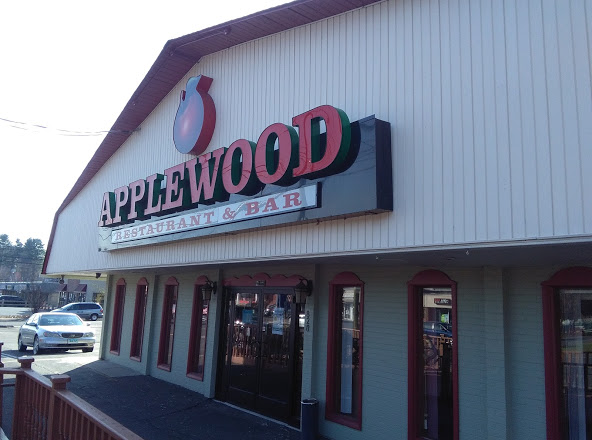 Applewood Restaurant & Bar 06010