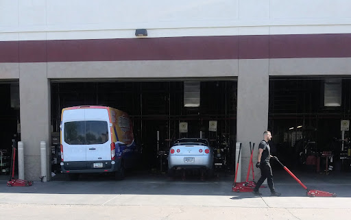 Tire Shop «Discount Tire Store - Tucson, AZ», reviews and photos, 3960 W Ina Rd, Tucson, AZ 85741, USA