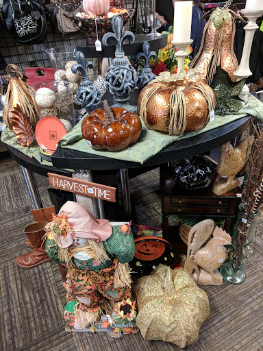 Boutique «Blue, a Goodwill Boutique - Tacoma», reviews and photos, 2520 N Proctor St, Tacoma, WA 98406, USA