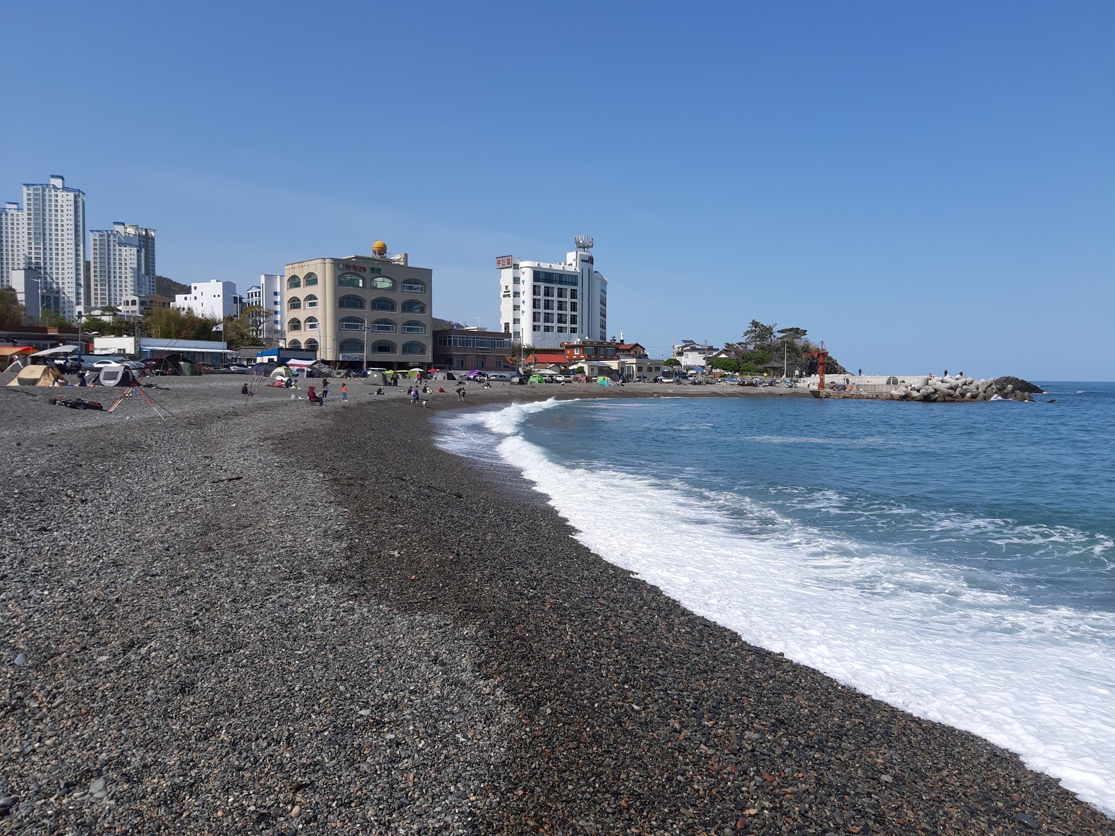 Photo of Jeongja Beach amenities area